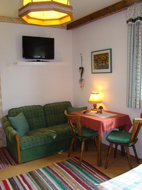 Landhaus Teufl Bed and Breakfast Faistenau Kamer foto