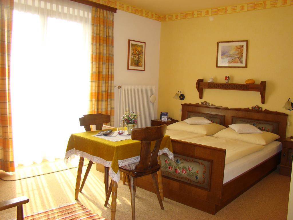 Landhaus Teufl Bed and Breakfast Faistenau Kamer foto